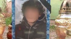 Záhadná smrt třináctiletého chlapce. Matka ho našla mrtvého v garáži