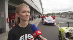 Slečny za mnou chodí. Je zvláštní, že jsem pro ně vzorem, říká moderátorka F1 Bulisová