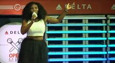 Serena se odvázala na party! Jak si vedla při karaoke?
