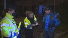 V noci na neděli se mění čas. Policie kvůli tomu varuje všechny chodce