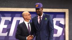 Jedničkou draftu NBA je Ayton! Kluk z Baham má být jako O’Neal