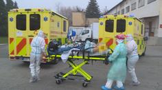 Riskujeme životy, odměny nemáme, zlobí se řidič "soukromé" sanitky