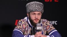 Zbláznil se? UFC zápasník po největší výhře kariéry vyzval Rafaela Nadala