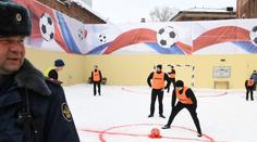 Vězení pro fotbalovou hvězdu? Hrál se zápas, přijela i televize!