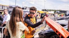 Nová láska na obzoru? Hvězda F1 randí s bývalkou slavného fotbalisty