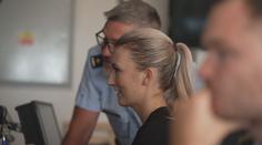 Mladá moderátorka si zkusila řídit letový provoz. Přenechám to raději profesionálům, uznala