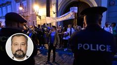 Poslanec nařknul lidi z placení demonstrantů, tady je vysvětlení!