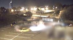 Driftovali, až vymazali bílé čáry na zemi! Vandaly natočily kamery