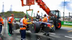 Verstappen doma tvrdě havaroval. Přiznal vlastní chybu a mluvil o trápení Red Bullu