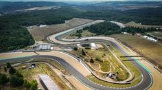 První komplikace na MotoGP v Brně. Největší parkoviště je uzavřeno