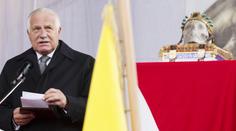 Klaus promluvil u lebky svatého Václava: Rozklad pokračuje