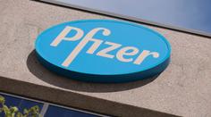 Pfizer testuje tablety proti covidu. Mají zamezit rozmnožování viru