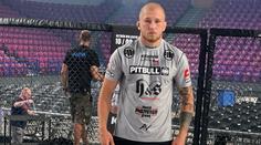 'Hambáč' se naladil na KSW hokejem. Vhodil čestné buly a přinesl štěstí