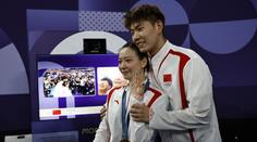 Romantika v Paříži. Badmintonistka získala zlato, pak přišla žádost o ruku