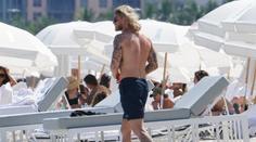 Smutný hrdina Karius: Za Liverpool letos ještě nehrál, frustraci rozhání na pláži