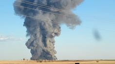 Běs a hrůza. Při výbuchu a požáru na farmě v Texasu uhynulo 18 tisíc krav