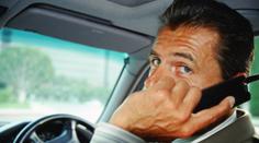 Odtáhnete mě? prosil muž v Mostě. Pak ukradl auto i se psem