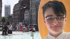 Vlna veder drtí Velkou Británii: Rozteklé silnice i dětské oběti