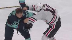 Nejmenší muž NHL pravým univerzálem. Dal gól, asistoval a vyhrál i bitku