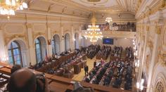 Poslanci měli jednat o příspěvku pro náročné profese. Program ale neschválili