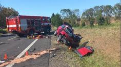 U Slaného se srazilo osobní auto s kamionem. Řidič nehodu nepřežil