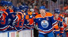 McDavid pokořil magickou hranici 1 000 bodů. Dokázal to jako čtvrtý nejrychlejší