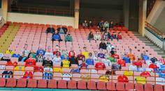Na fotbal v Bělorusku lidé nechtějí chodit, na protest používají cizí dresy