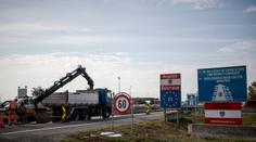 Rakousko se bojí přívalu migrantů: Chystá stavbu plotu na hranici
