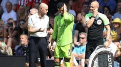 Problémy začaly s Ronaldem a pokračují do teď, míní Kadlec o trenérovi United