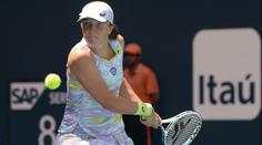 Polka Šwiateková v Miami slaví titul, ženský tenis bude mít novou královnu