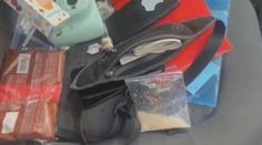 Kokain, steroidy, pervitin. Policejní hlídka měla v Praze rušný víkend