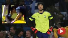 Courtois se zranil, ČECH musel do branky! Chelsea - Arsenal 2:0