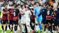 Facka, provokace i strkanice. Vinícius čelil hráči, který na něj má pifku