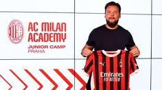 Na týden hráčem Rossoneri. Slavná značka míří do Česka, patronem je Jankulovski