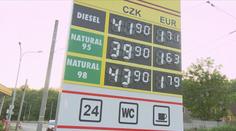 Zlom v cenách pohonných hmot. Cena benzínu spadla pod 40 korun