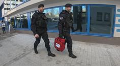 Policisté dostali tašky Panik. Pomohou jim lépe ošetřit zranění v terénu