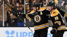 Pastrňák se Zachou řádili proti San Jose. Gólman Penguins předvedl životní trefu
