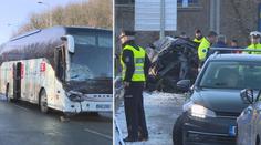 Srážku autobusu a auta v Praze jeden člověk nepřežil, další se zranili