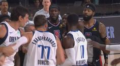 Tvrdý trest! Nesportovní faul bude hvězdu Clippers stát pořádný balík