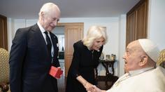 Setkání, ke kterému vůbec nemělo dojít. Král Karel se viděl s papežem