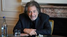 Al Pacino se stal v 83 letech opět otcem. Chlapeček dostal oblíbené české jméno