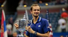 Djokovič na čtvrtý grandslam v roce nedosáhl. S Medveděvem neuhrál ani set