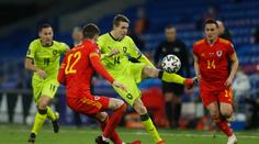 Češi Wales přestříleli, po inkasované brance v závěru ale prohráli 0:1