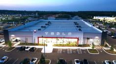 Tesla se zamotává do sporů s Kanadou. Divnými prodeji "vybrakovala" kanadské dotace na elektroauta