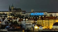 Na Hradě se objevil nápis Velezrada. Je to ostudné, uvedl Ovčáček