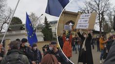 "Putin je vrah!" Při protestech před ruskou ambasádou zasáhli těžkooděnci