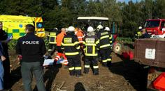 Chlapci při sklizni amputoval stroj nohu! Policie stíhá jeho dědečka