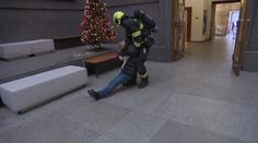 Blíží se výročí střelby na filozofické fakultě. Školy zavedly řadu opatření