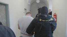 Skupina měla odpalovat bankomaty. Policie našla výbušniny jako na hromadné ničení