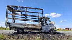 Drama na D35: Táta zastavil a zachránil děti. Za chvíli bylo auto v plamenech